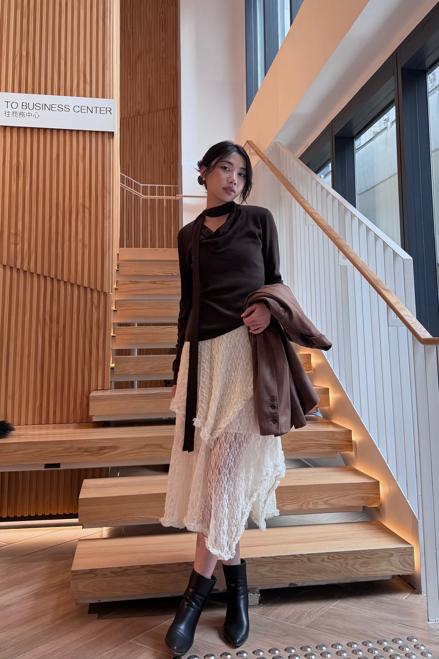 𝐍𝐨𝐯🇰🇷 Draped Scarf-Neck Knit