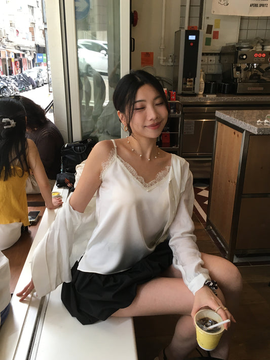 𝐀𝐩𝐫 〖Restock〗 Lace Silk Vest