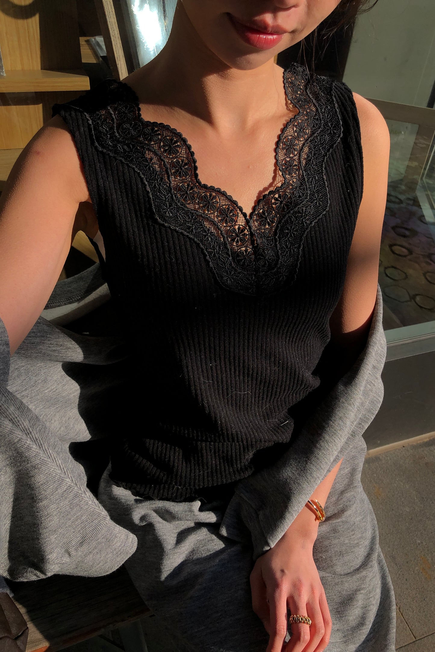 𝐍𝐨𝐯🇰🇷 Lace Trim Top